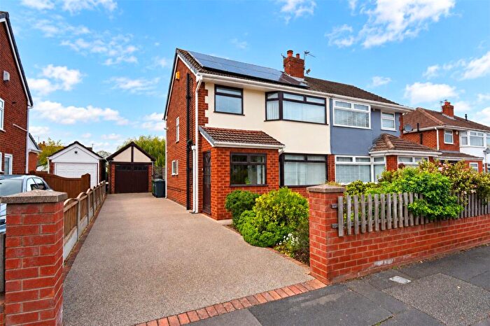 3 Bedroom Semi-Detached House For Sale In Underwood Drive, Ellesmere Port, Cheshire, CH65