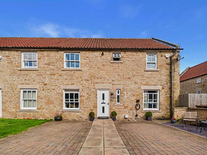 3 Bedroom Semi-Detached House For Sale In Dukes Meadow, Backworth, NE27