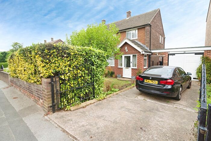 3 Bedroom Semi-Detached House For Sale In Smithies Lane, Barnsley, S71