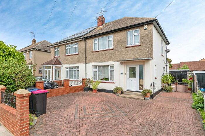 3 Bedroom Semi-Detached House For Sale In Poynings Avenue, Southend-on-Sea, Essex, SS2