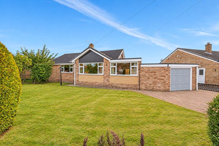 3 Bedroom Detached Bungalow For Sale In Moorgreen Close, Pogmoor, Barnsley, S75