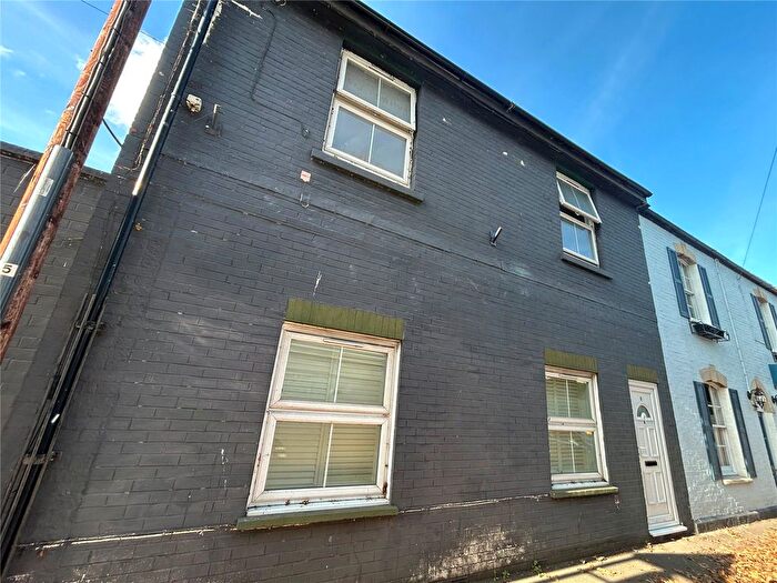 2 Bedroom Flat To Rent In North Street, Langport, Somerset, TA10