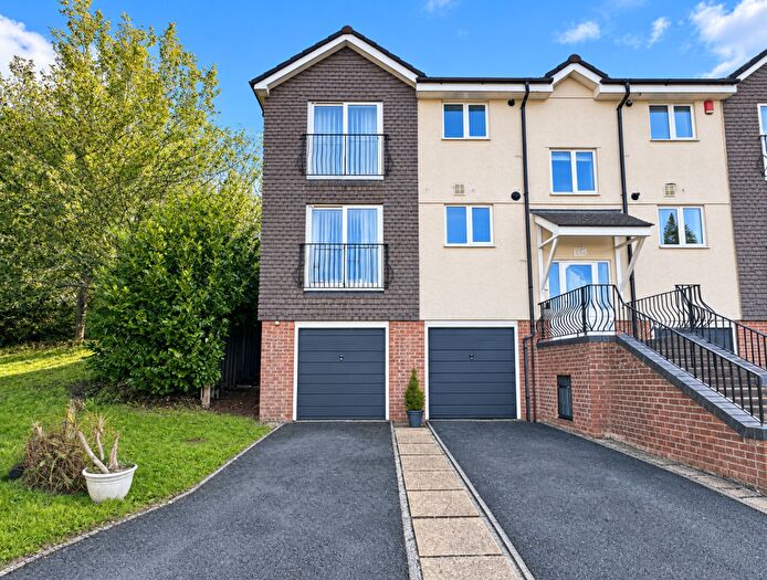 2 Bedroom Flat For Sale In Prestonbury Close, Widewell, Plymouth, PL6