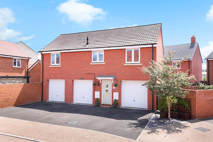 2 Bedroom House For Sale In Butts Crescent, Trowbridge, BA14