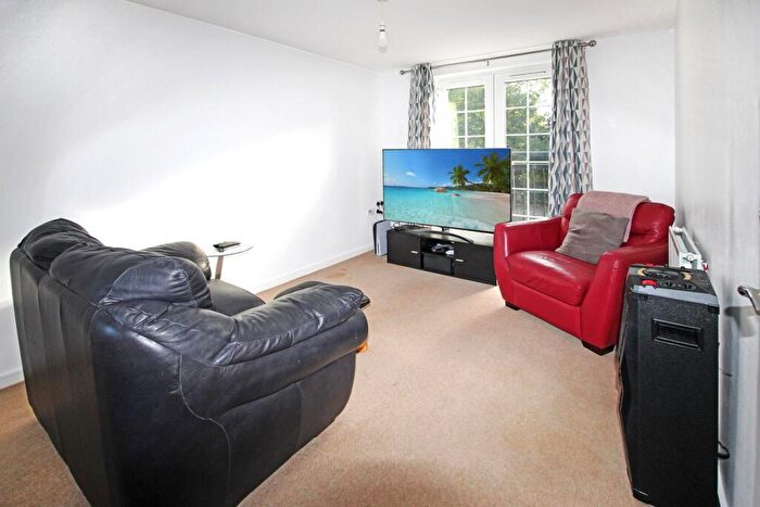 2 Bedroom Apartment For Sale In Buchanan Road, Rugby, CV22