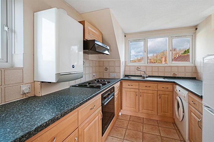 1 Bedroom Apartment To Rent In Acott Fields, Yalding, Maidstone, ME18