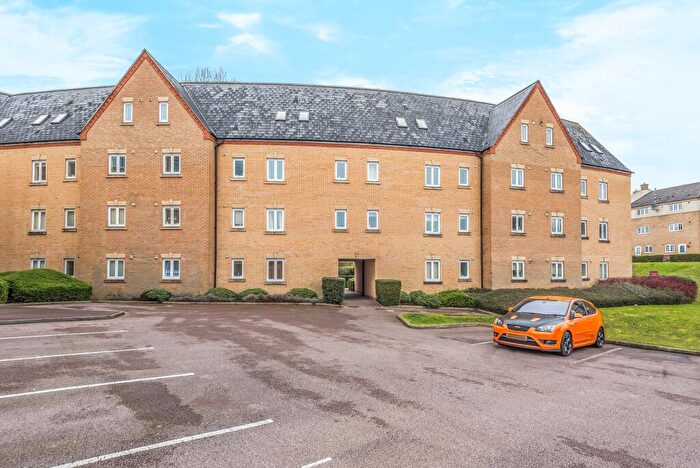 2 Bedroom Flat To Rent In Brook View, Grange Park, NN4