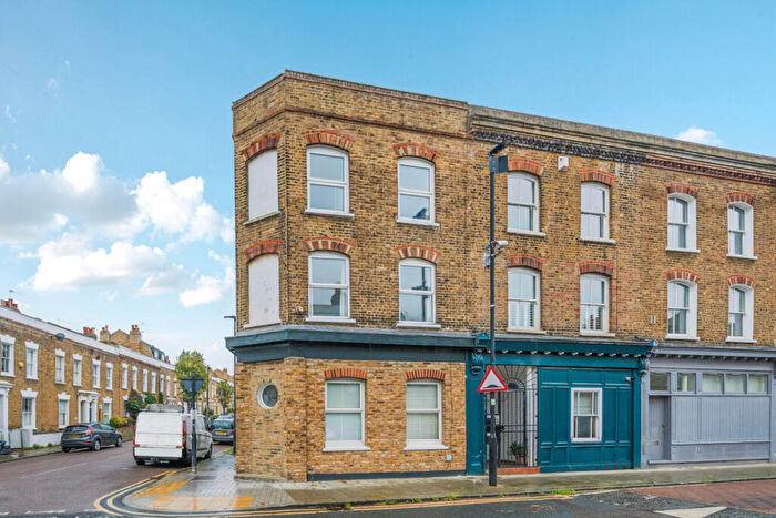 3 Bedroom End Of Terrace House For Sale In Shakespeare Road, Herne Hill, London, SE24
