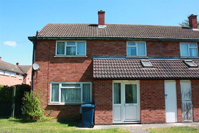 3 Bedroom Semi-Detached House To Rent In Somerset Road, Wyton-On-The-Hill, PE28