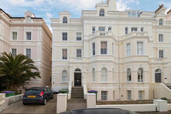 2 Bedroom Flat To Rent In Augusta Gardens, Folkestone, Kent, CT20