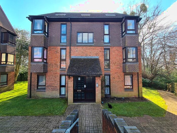 1 Bedroom Flat To Rent In Tremona Court, Shirley Warren, SO16