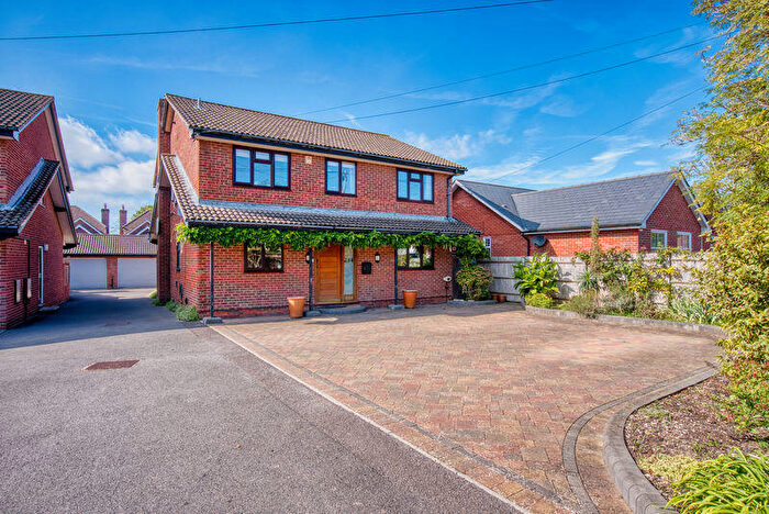 4 Bedroom Detached House For Sale In Hunts Pond Road, Titchfield Common, PO14