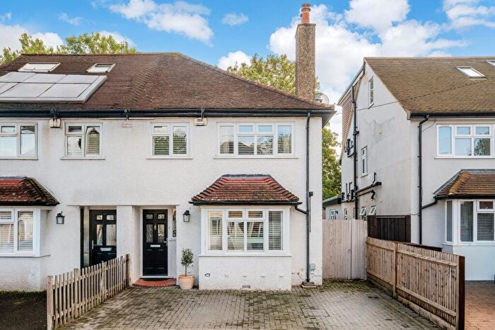 3 Bedroom Semi-Detached House For Sale In Horsley Close, Epsom, KT19
