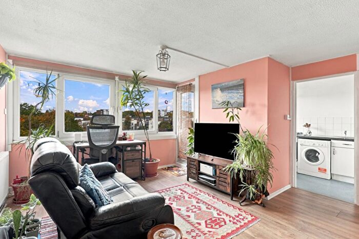 1 Bedroom Flat For Sale In Malden Road, London, NW5