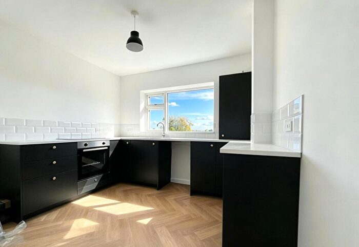 2 Bedroom Flat For Sale In Newfield Close, Liverpool, L23