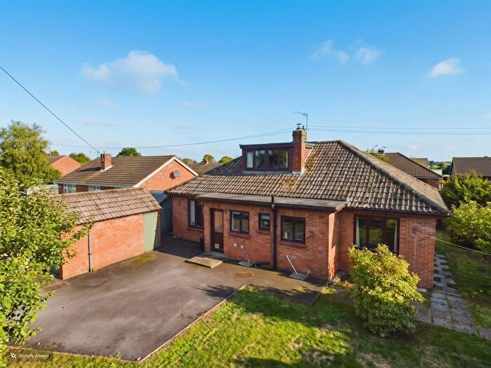 3 Bedroom Detached Bungalow For Sale In Higher Road, Bridgwater, TA7