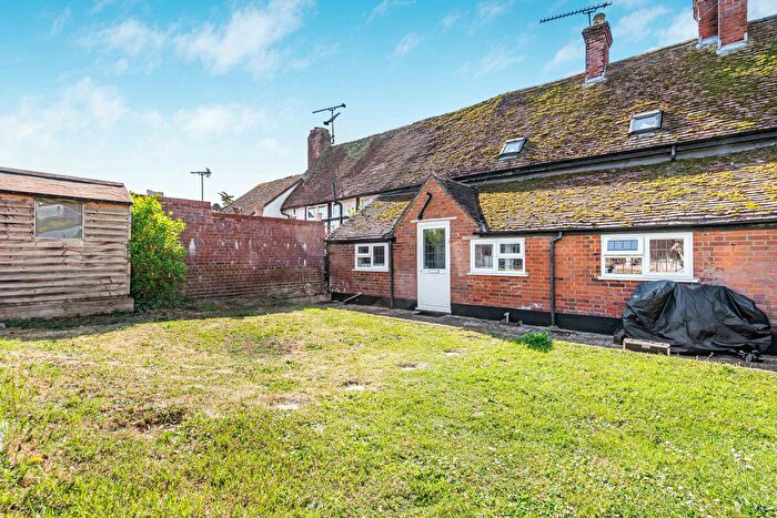 2 Bedroom Cottage For Sale In Oxenden Road, Farnham, GU10