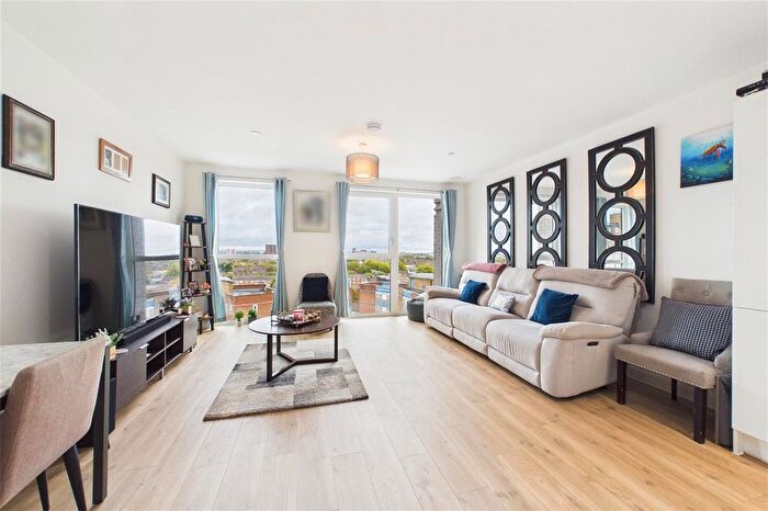2 Bedroom Flat For Sale In Paynter House, Shipbuilding Way, London, E13