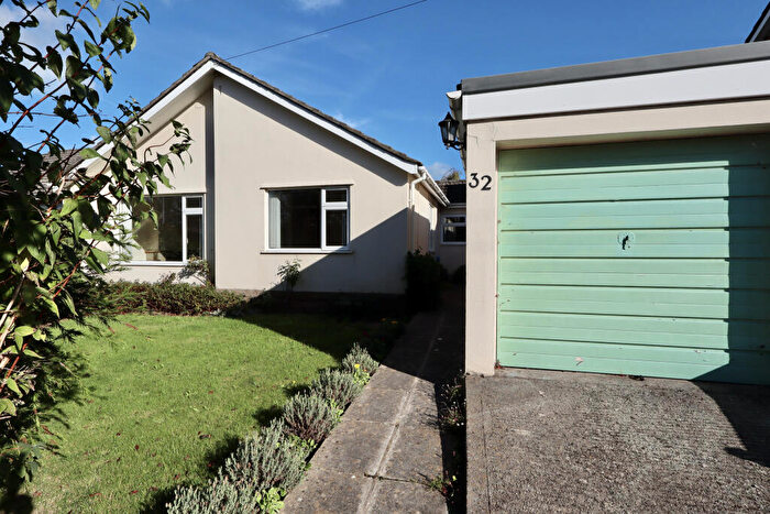 3 Bedroom Semi-Detached Bungalow For Sale In Mount Pleasant Avenue, Wells, BA5
