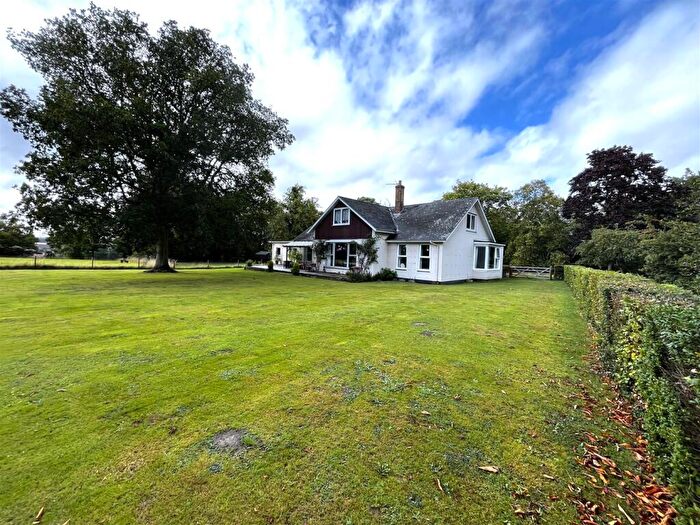 5 Bedroom Detached House To Rent In Parham, IP13