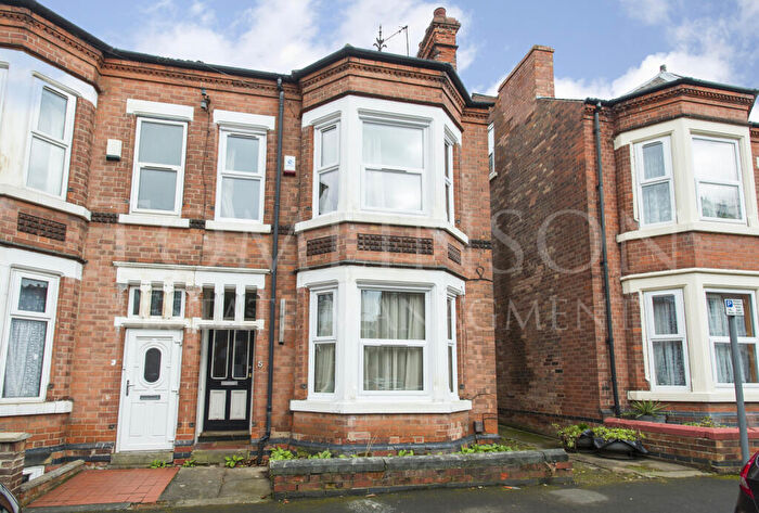 5 Bedroom Semi-Detached House For Sale In Willoughby Avenue, Lenton, NG7