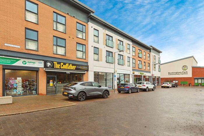 2 Bedroom Flat For Sale In Jubilee Square, Aylesbury, HP19
