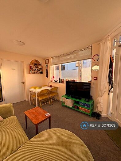 1 Bedroom Flat To Rent In St. Johns Lane, Bristol, BS3