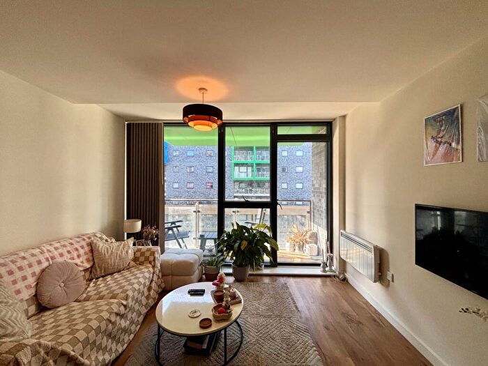 2 Bedroom Apartment For Sale In Potato Wharf, Castlefield, Manchester, M3