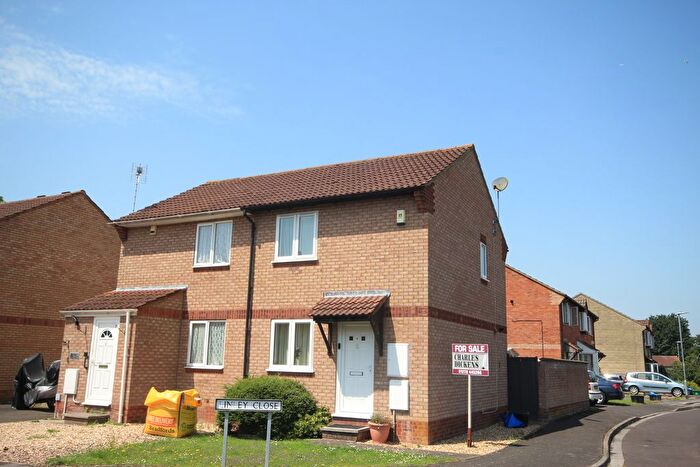 2 Bedroom Semi-Detached House For Sale In Linley Close, Bridgwater, TA6