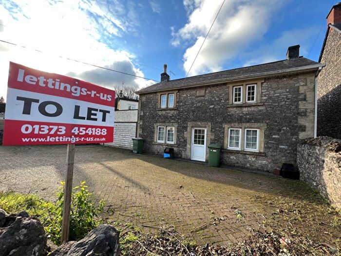 2 Bedroom Flat To Rent In Gurney Slade, Nr Radstock, Somerset, BA3