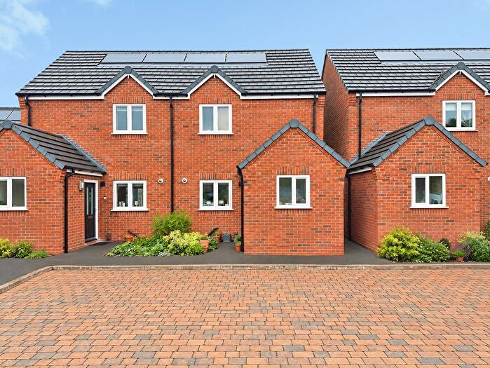 2 Bedroom Semi-Detached House For Sale In The Mews, Wolverhampton, WV6