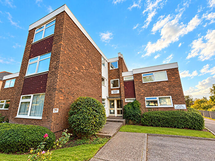 2 Bedroom Flat To Rent In High Road, Benfleet, SS7