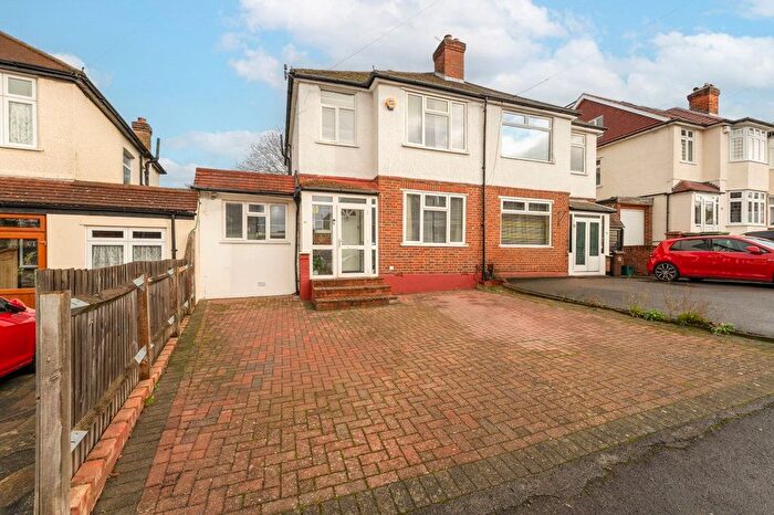 3 Bedroom Semi-Detached House For Sale In Waverley Avenue, Sutton, SM1