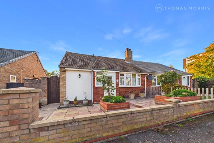 2 Bedroom Bungalow For Sale In Greenfields, St. Neots, Cambridgeshire, PE19