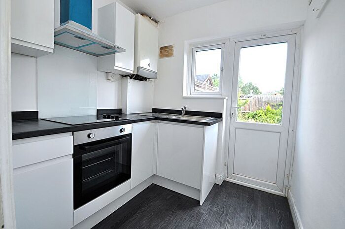 3 Bedroom Terraced House To Rent In Kingston Road, New Malden, KT3
