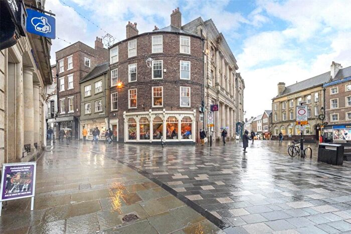 3 Bedroom Apartment To Rent In Saddler Street, Durham, DH1