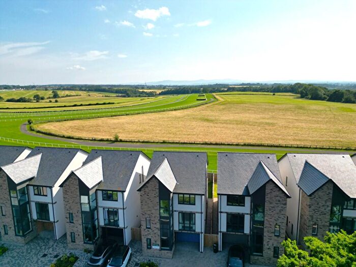 4 Bedroom Town House For Sale In Furlong View, The Paddock, CA2