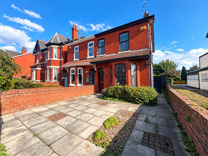 3 Bedroom Semi-Detached House For Sale In Liverpool Road, Southport, Merseyside, PR8