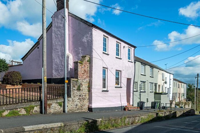 3 Bedroom Semi-Detached House For Sale In East Street, South Molton, EX36
