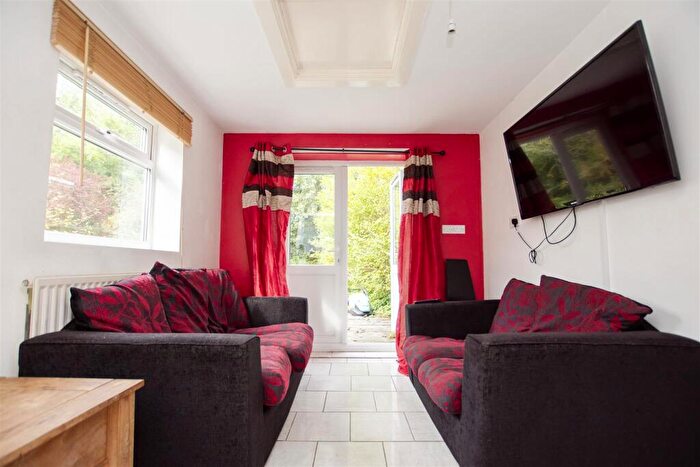 5 Bedroom House To Rent In Oak Tree Lane, Birmingham, B29
