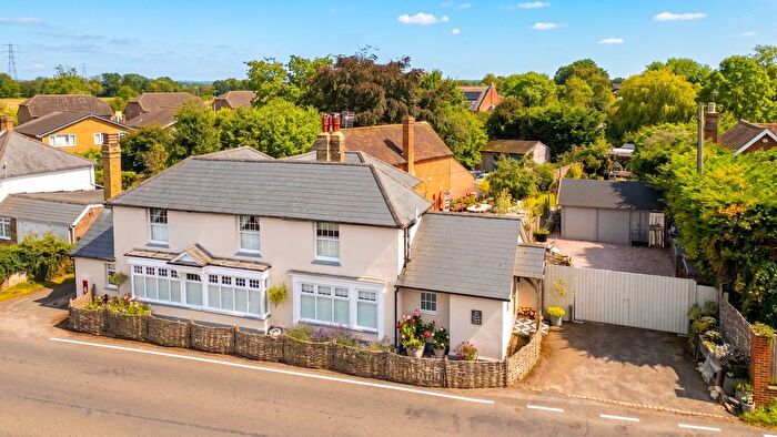 4 Bedroom Link Detached House For Sale In Hunton Road, Chainhurst, Tonbridge, TN12