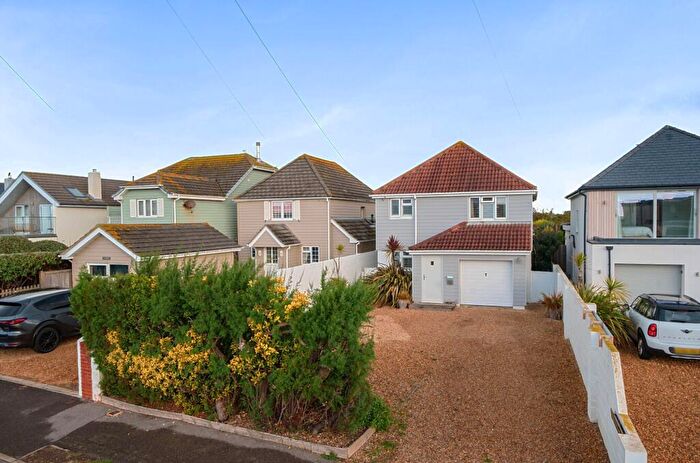 3 Bedroom Detached House For Sale In West Bracklesham Drive, Bracklesham Bay, PO20