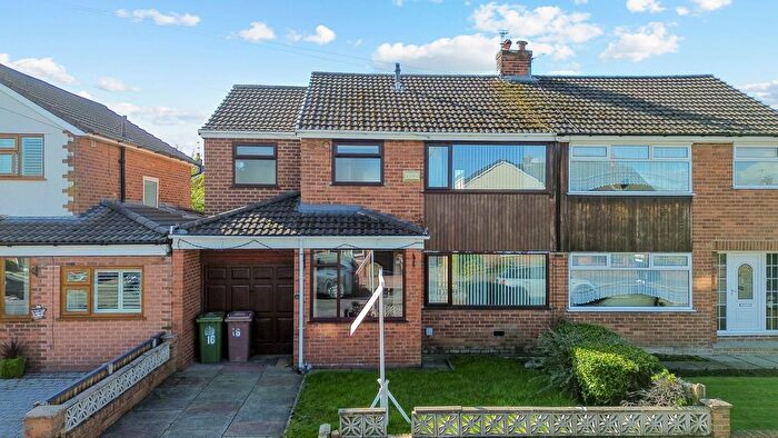 4 Bedroom Semi-Detached House For Sale In Swaledale Avenue, Rainhill, L35