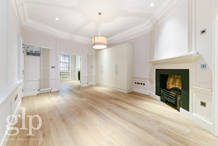 1 Bedroom Flat To Rent In Litchfield Street, Covent Garden, WC2H