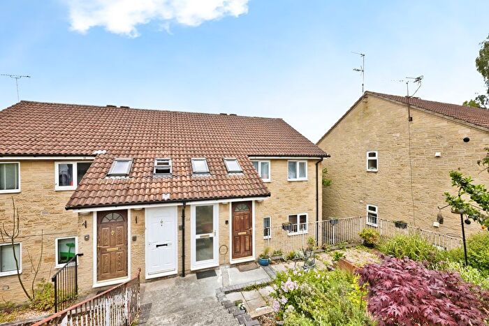 2 Bedroom Maisonette For Sale In White Mead, Yeovil, BA21