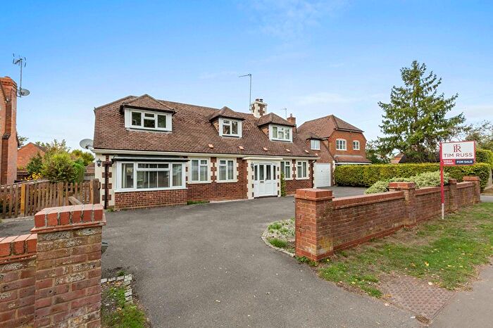 4 Bedroom Detached House For Sale In Lower Icknield Way, Longwick, HP27