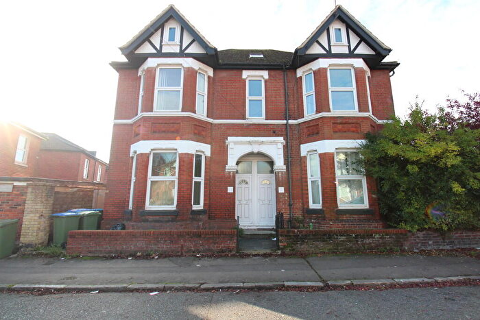 3 Bedroom Maisonette To Rent In Portswood Avenue, Southampton, SO17