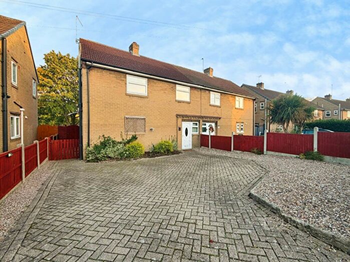 3 Bedroom Semi-Detached House To Rent In Parks Avenue, South Wingfield, Alfreton, DE55