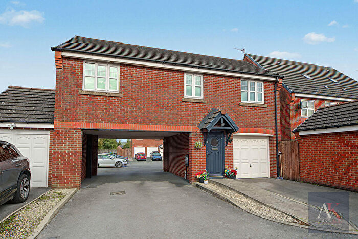 2 Bedroom Flat For Sale In Coppy Bridge Drive, Rochdale, OL16