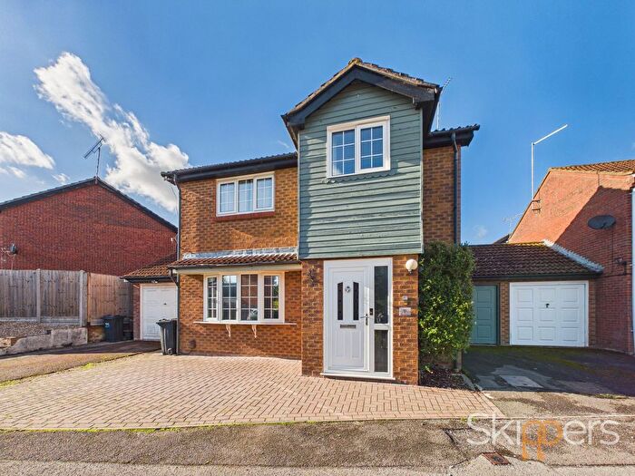 4 Bedroom Detached House For Sale In Broadhurst Drive, Kennington, TN24